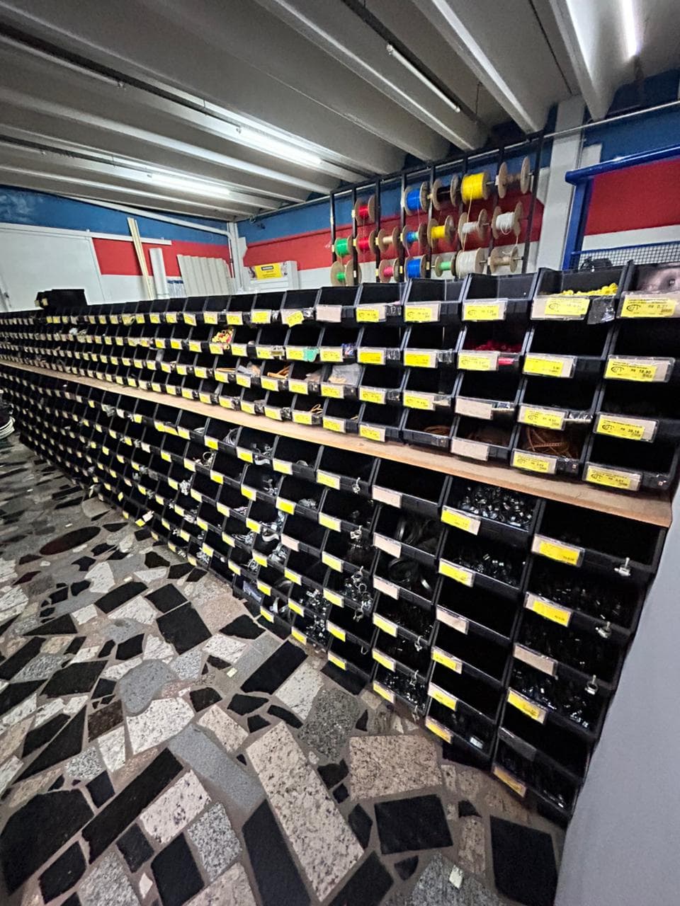 RFV Materiais Elétricos e Hidráulicos - foto 2