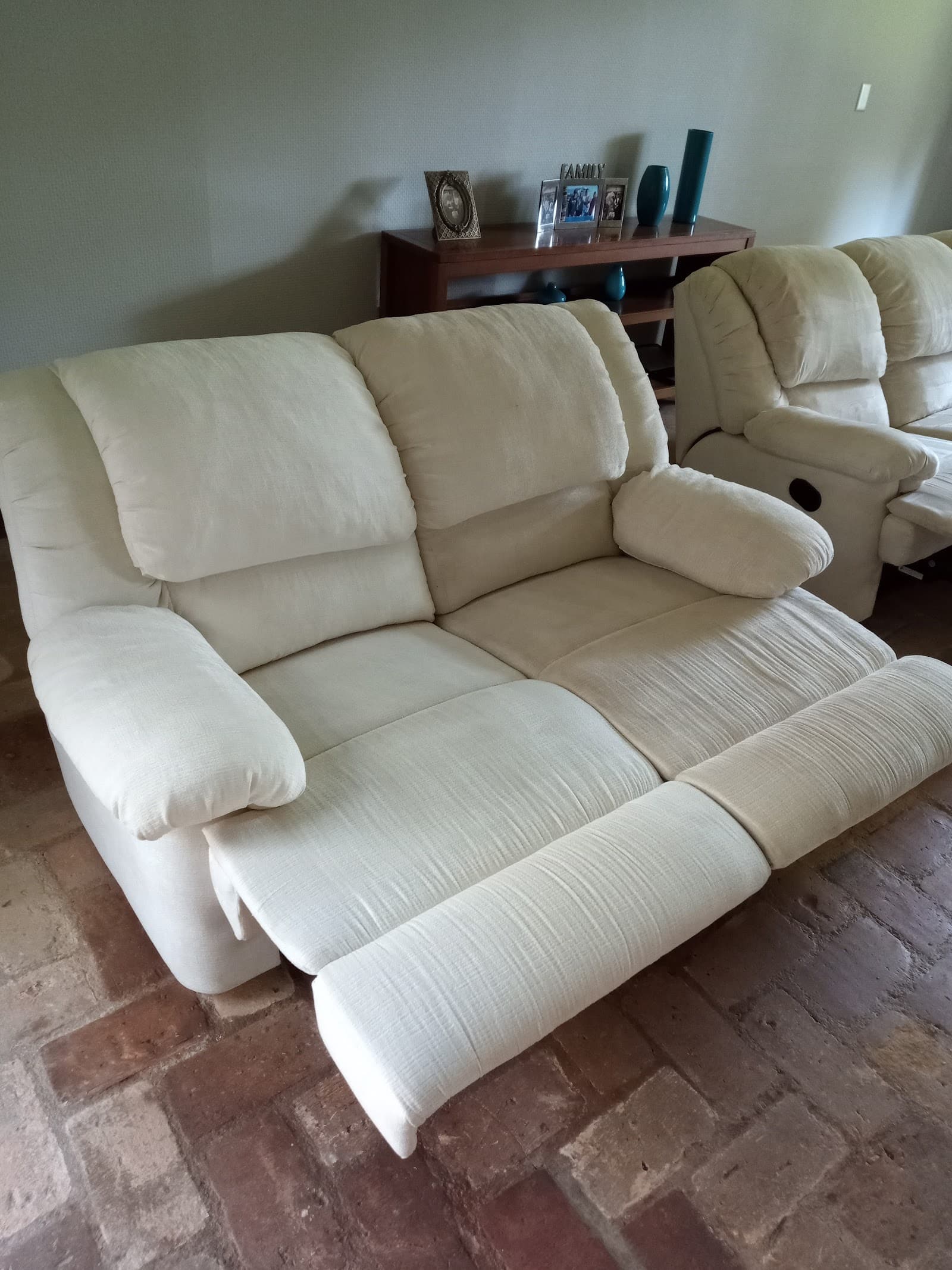 DS SERVICES LIMPEZA, HIGIENIZAÇÃO DE ESTOFADOS E MONTAGEM DE MÓVEIS - foto 4