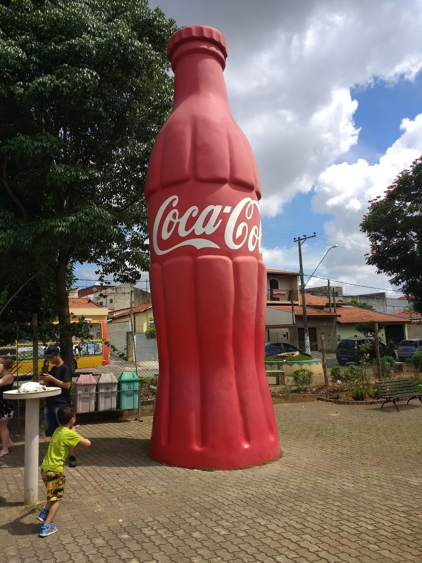 Praça dos Exageros - foto 1