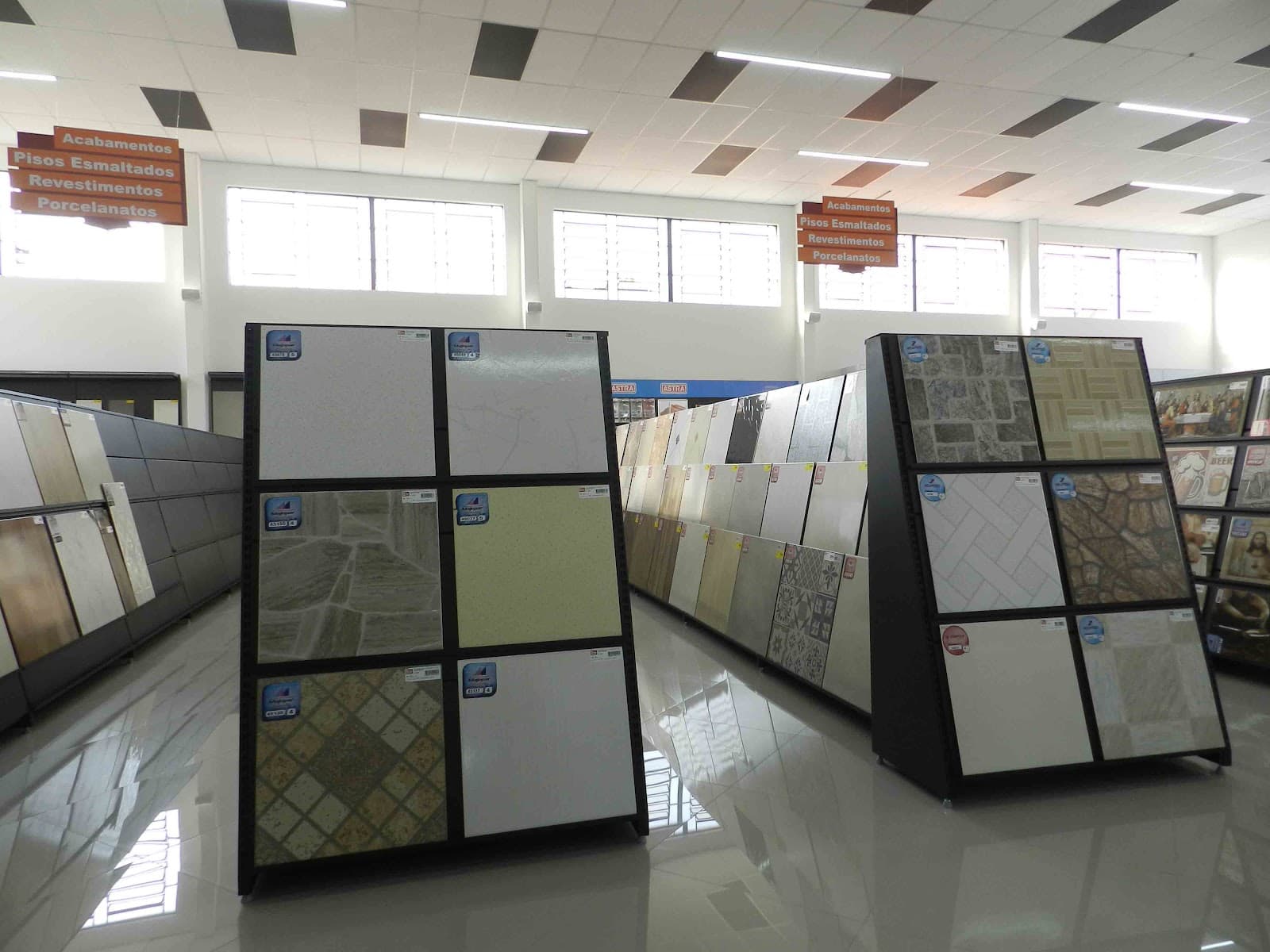 Caetano Materiais para Construção Loja 10 Cesário Lange-SP - foto 3